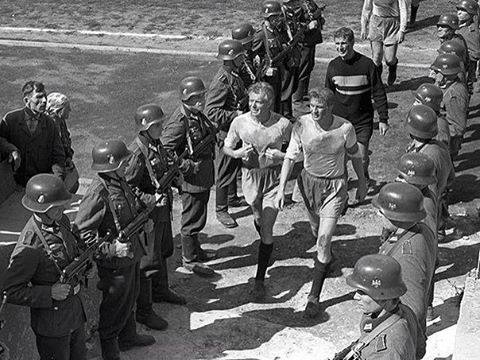 24 февраля 1943 года в концлагере расстреляны футболисты киевского..0