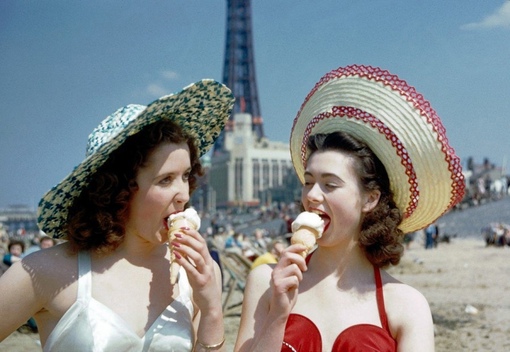 Blackpool Beach by John Chillingworth, England, 1950's

..1
