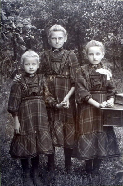 Юные немки на винтажных фотографиях, 1900-е.

Больше исторических..6