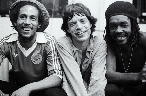 Мик Джаггер с Бобом Марли и участником группы The Wailers Питером..0