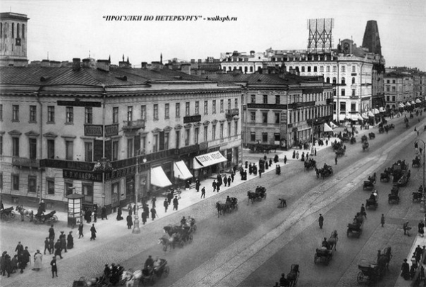 Переименование Петербурга

В 1914 году указом Императора Николая II..0