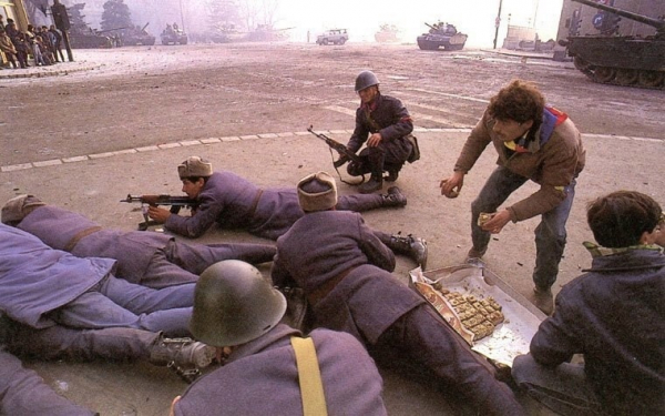 Боевой полдник, Румыния, 1989 год.

..0