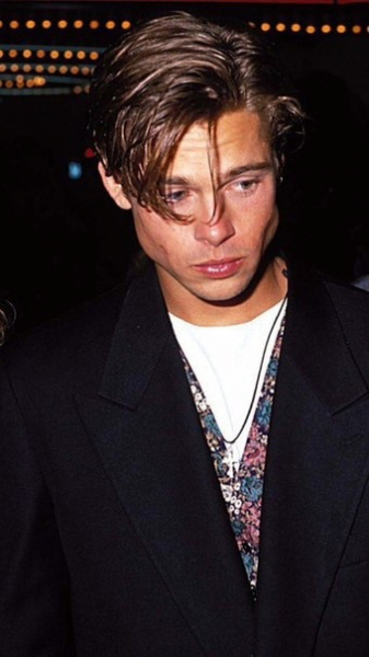 Брэд Питт, 1989 год.

..0