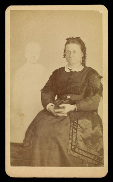 До эры фотошопа. 

Уильям Х. Мамлер (1832–1884) утверждал, что может..5