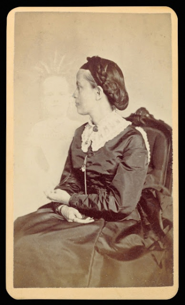 До эры фотошопа. 

Уильям Х. Мамлер (1832–1884) утверждал, что может..8