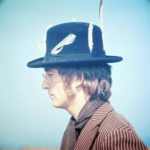 Джон Леннон, 1968 год.

..0