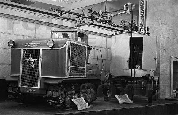 Электротрактор ВИМЭ–4–500 в павильоне Механизация и..0