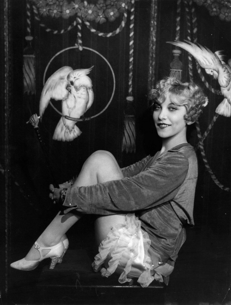 Франсес Дей (Frances Day), настоящее имя Франческа Виктория Шенк (Frances..1