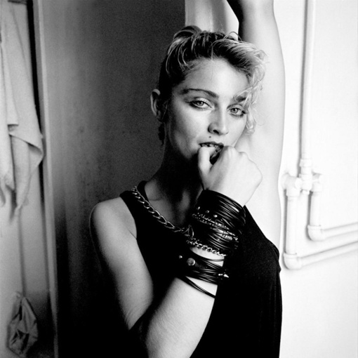 Мадонна, 1980-е.

В эти годы из нее решили сделать сольную звезду и..5