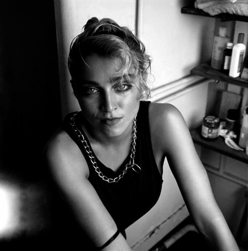 Мадонна, 1980-е.

В эти годы из нее решили сделать сольную звезду и..4