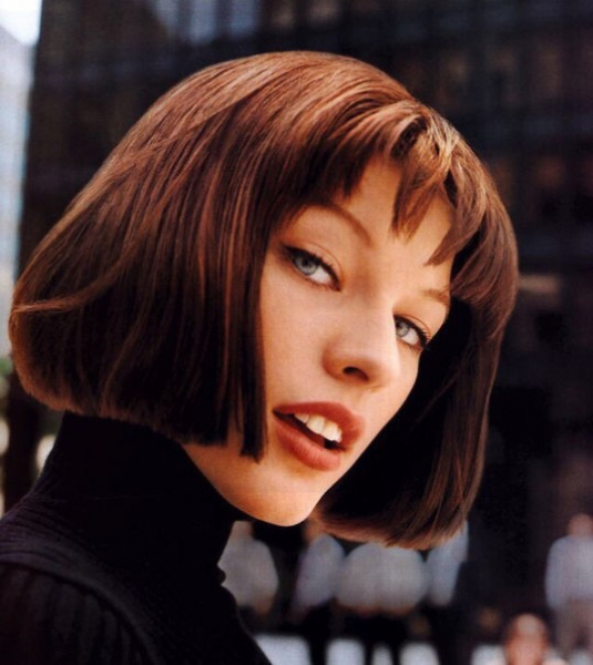 Мила Йовович для британского VOGUE, октябрь 1996 года.

Больше..0