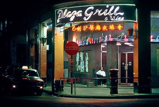 Неоновый Гонконг 1970-1980 гг на фотографиях Greg Girard 

Greg Girard -..5
