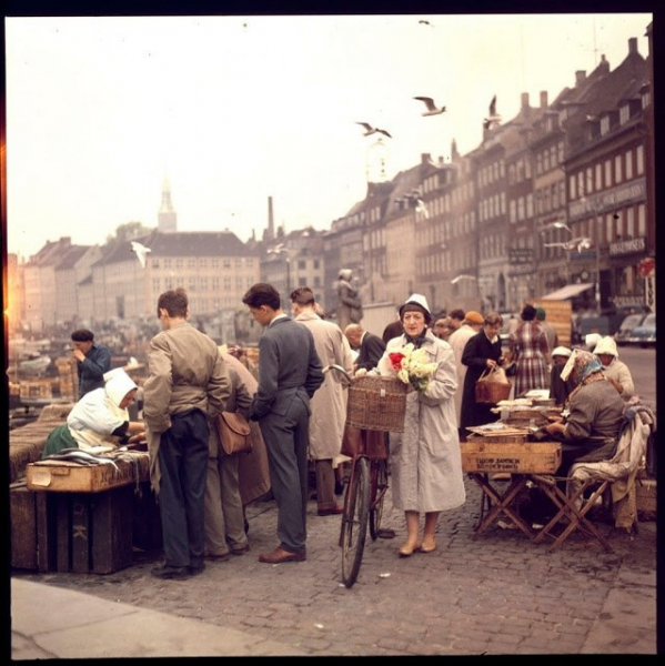 Открытый рынок в Дании, 1940-е.

..0
