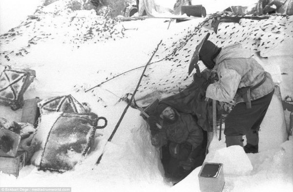 Последний сдавшийся германский солдат. 
Лейтетнант Wilhelm Dege,..4