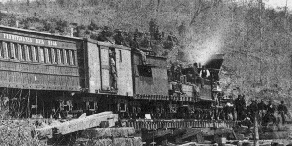 Рельсовые мониторы «янки» и «дикси».

Большинство крупных..1