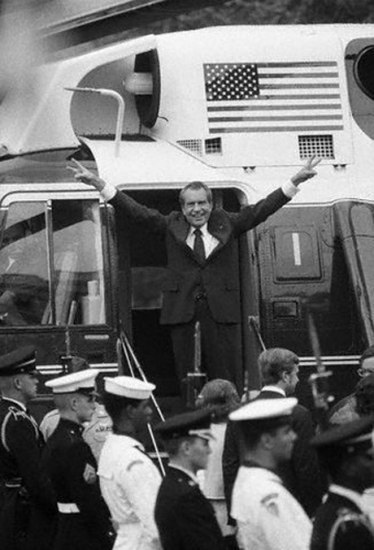Ричард Никсон после заявления об отставке.

9 августа 1974..0