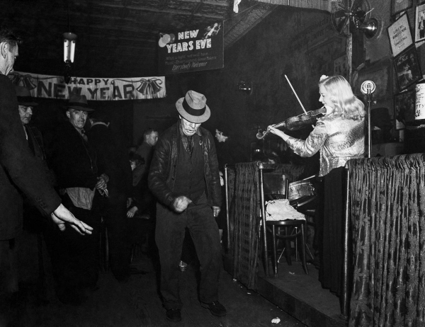 Sammy’s Bowery Follies, Манхэттен, 1945 год.

..4