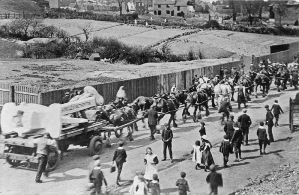 Транспортировка якоря «Титаника», Дадли, 1911 год.

Больше..0