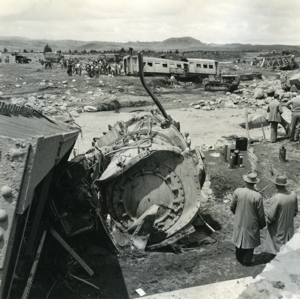 Бедствие Танигвай.

Это произошло 24 декабря 1953 года, в Новой..1