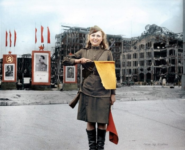Рядовой Любовь Росенова в Берлине, июль 1945 года.

Больше..0
