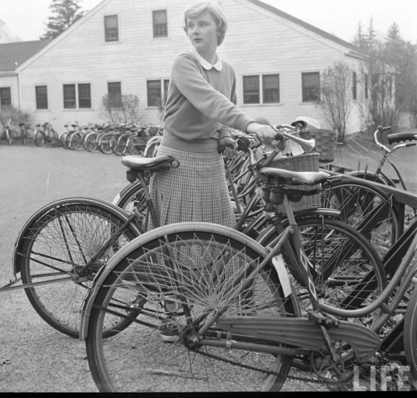 Wellesley College by Nina Leen, Massachusetts '1949

..4