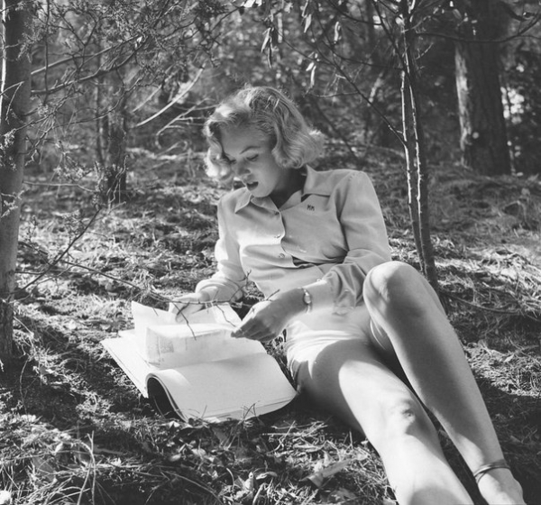 Мэрилин Монро, какой вы ее еще не видели, 1950-е.

Больше..3