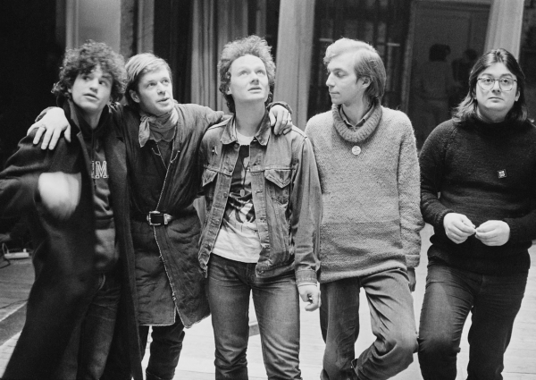 Музыкальная пауза: Аквариум.

#music@fact_history

Больше исторических..0