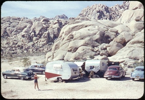 Очень по-американски: автодома на фотографиях 1950-х годов.

Истоки..9