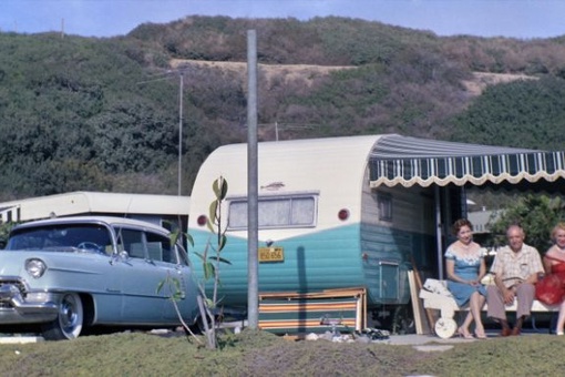 Очень по-американски: автодома на фотографиях 1950-х годов.

Истоки..0