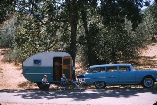 Очень по-американски: автодома на фотографиях 1950-х годов.

Истоки..8