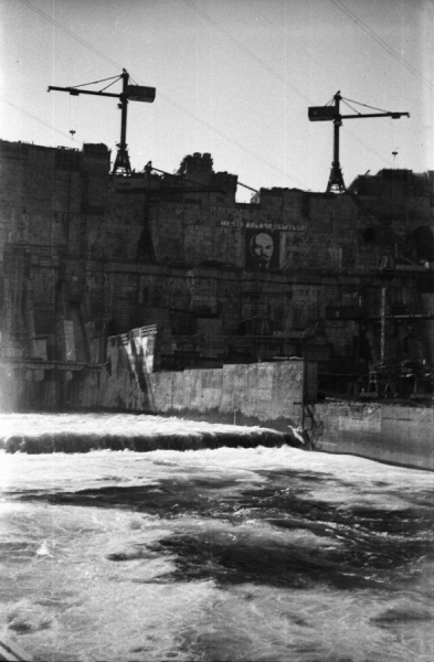 Саяно-Шушенская ГЭС, 1981 год.

..2