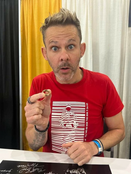 Трушные хоббиты в эту пятницу предлагают быть новым хранителем..2