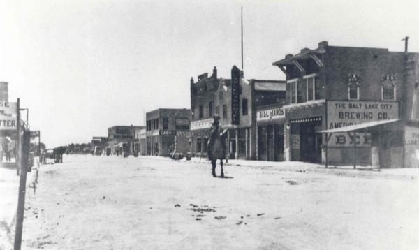 Американское захолустье. Лас-Вегас, США, 1912 год.

Больше..0