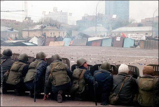 Черный Октябрь.

Октябрьское восстание 1993 года произошло..1