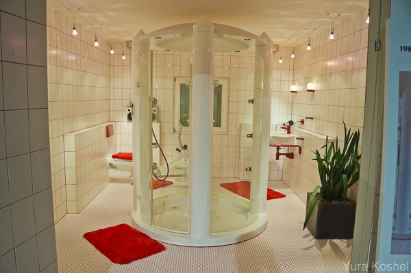 Эволюция ванной комнаты в Германии 1915-2015...

Больше исторических..4