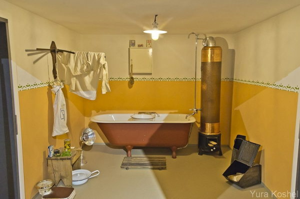 Эволюция ванной комнаты в Германии 1915-2015...

Больше исторических..1