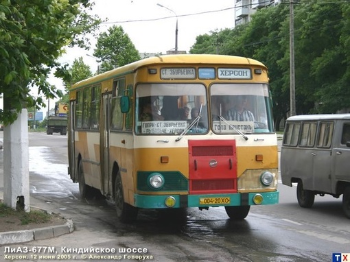 Картинка с запахом, который не спутаешь ни с чем. Родной ЛиАЗ-677М..7