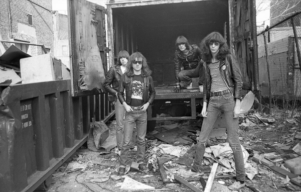 Ramones, Нью-Йорк, 1976 год.

..0