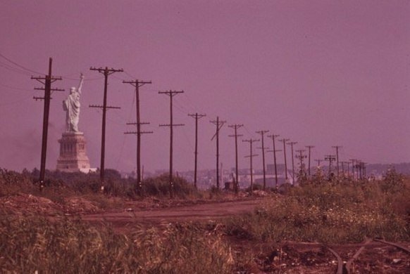 Статуя свободы, вид из Нью-Джерси, 1973 год.

Больше исторических..0