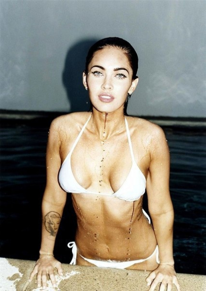 22-летняя Меган Фокс в фотосессии для журнала Maxim, 2008 год.

Больше..8