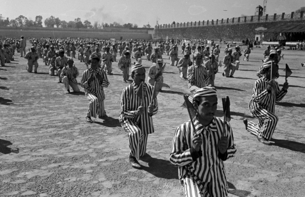 Black Palace Prison by Frank Scherschel, Mexico City '1950

..3