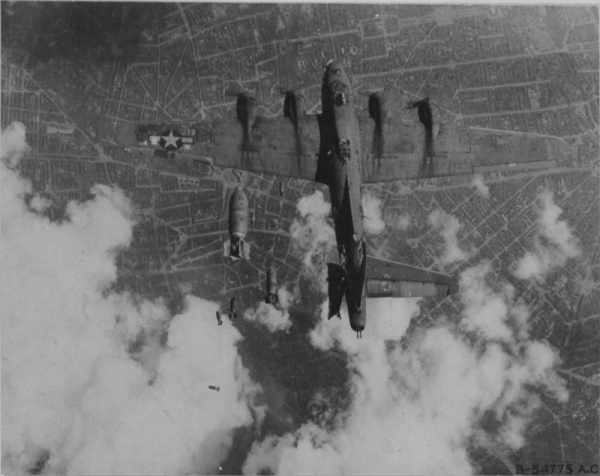 Бомбардировщик Boeing B-17G-20-BO «Летающая Крепость» (имя собственное..2
