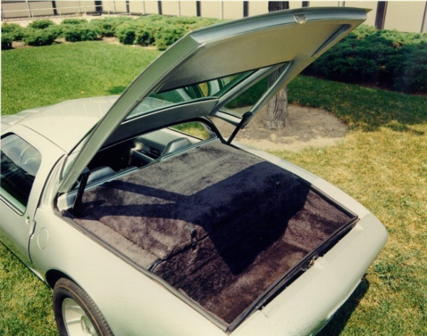 Chevrolet Corvette XP-897 GT был разработан в 1973-м году совместными усилиями..2