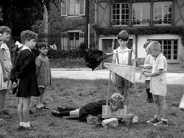 Игры французских детей в 1950-х...

..0