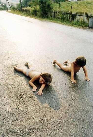 Jitka Hanzlova «Rokytnik», 1990-1994 гг.

Jitka Hanzlova - чешский фотограф, наиболее..6