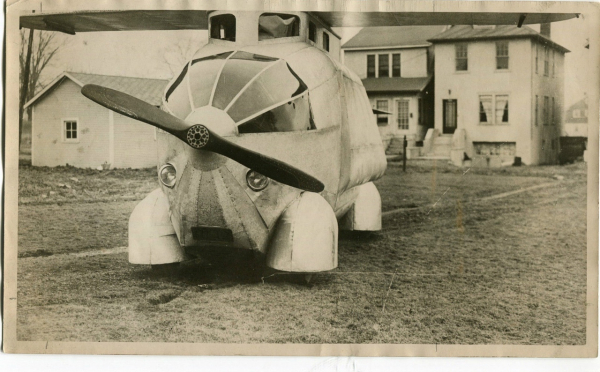 Монодирижабль от Frank Bolger.
Этот странного вида аппарат в прессе..0