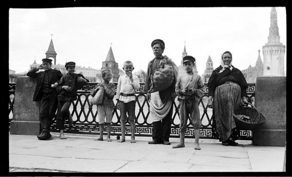 Москвичи в начале 20-го века...

..0