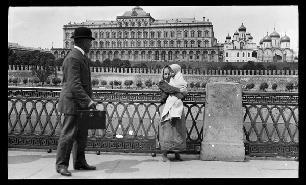Москвичи в начале 20-го века...

..9