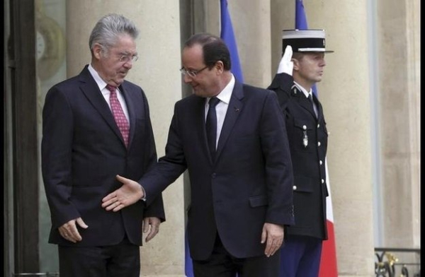 Нерукопожатый  Франсуа Олланд...

..4