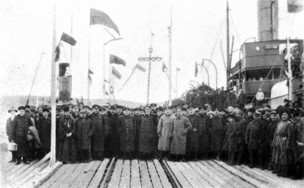 Открытие города Романов-на-Мурмане. В Мурманском порту. Октябрь..0